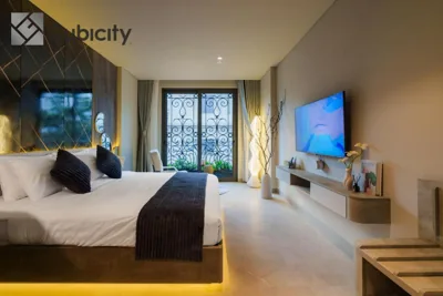 Deluxe-King-Zimmer — Cubicity Wall Street - Near Nguyen Hue Walking Street